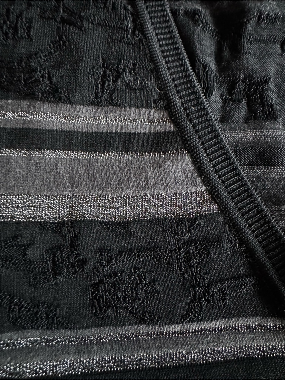 Kenzo Vintage Black & Gray Striped V-Neck Knit Top - Picture 4 of 4